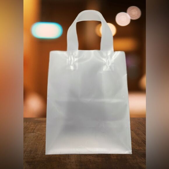 Uline 30 Count Clear Frosted Party Bags/Gift Bags (NEW) - Picture 12 of 13